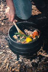 Potjie Pot Pre-Seasoned 8Litre Cast Iron with 3Feet, Spiral Bail Handle with Wooden Box with Handles