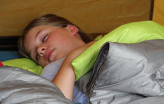 Fyrefly Green Kids Sleeping Bag, Comfort Cuff, ThermoTech® Insulation, Glow in the Dark, Interior pocket, Temp Rating: 7°C, Machine Washable, Max User Height 152cm, 167 x 66 cm