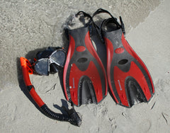 Abrolhos Adult Silicon Mask, Fin and Snorkel Set - Red
