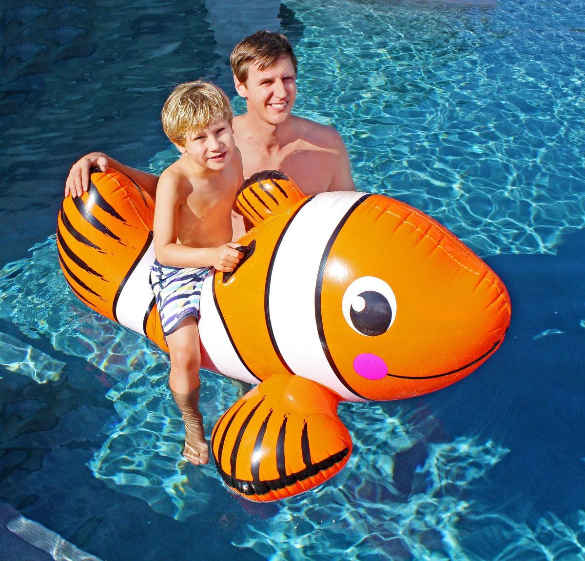 Inflatable Massive Fish Inflatable Jumbo Clown Fish with Handles 147x87x56cm - Ages 3 ...