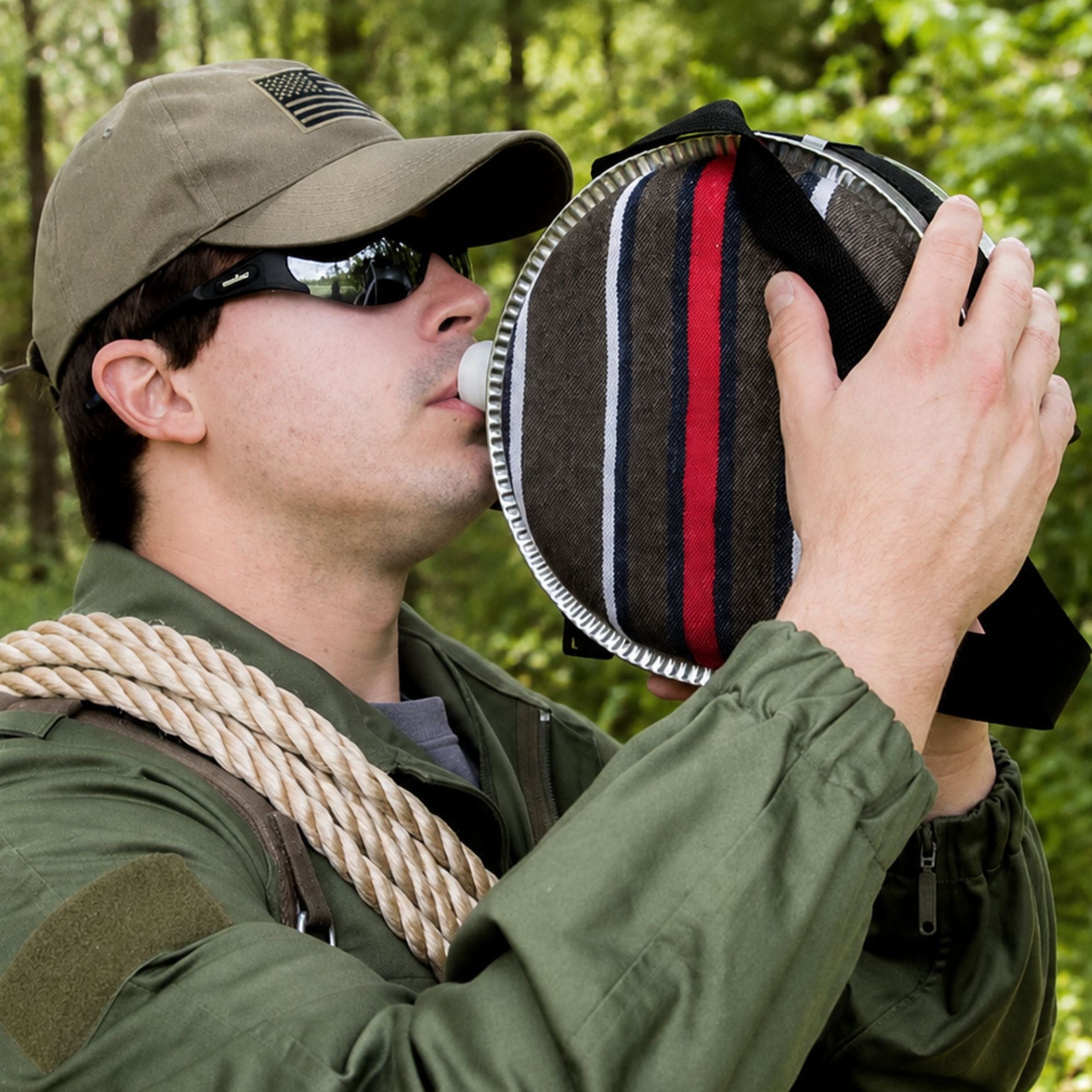 Wildtrak 2-Quart Water Canteen Strew Top with Adjustable Shoulder Strap