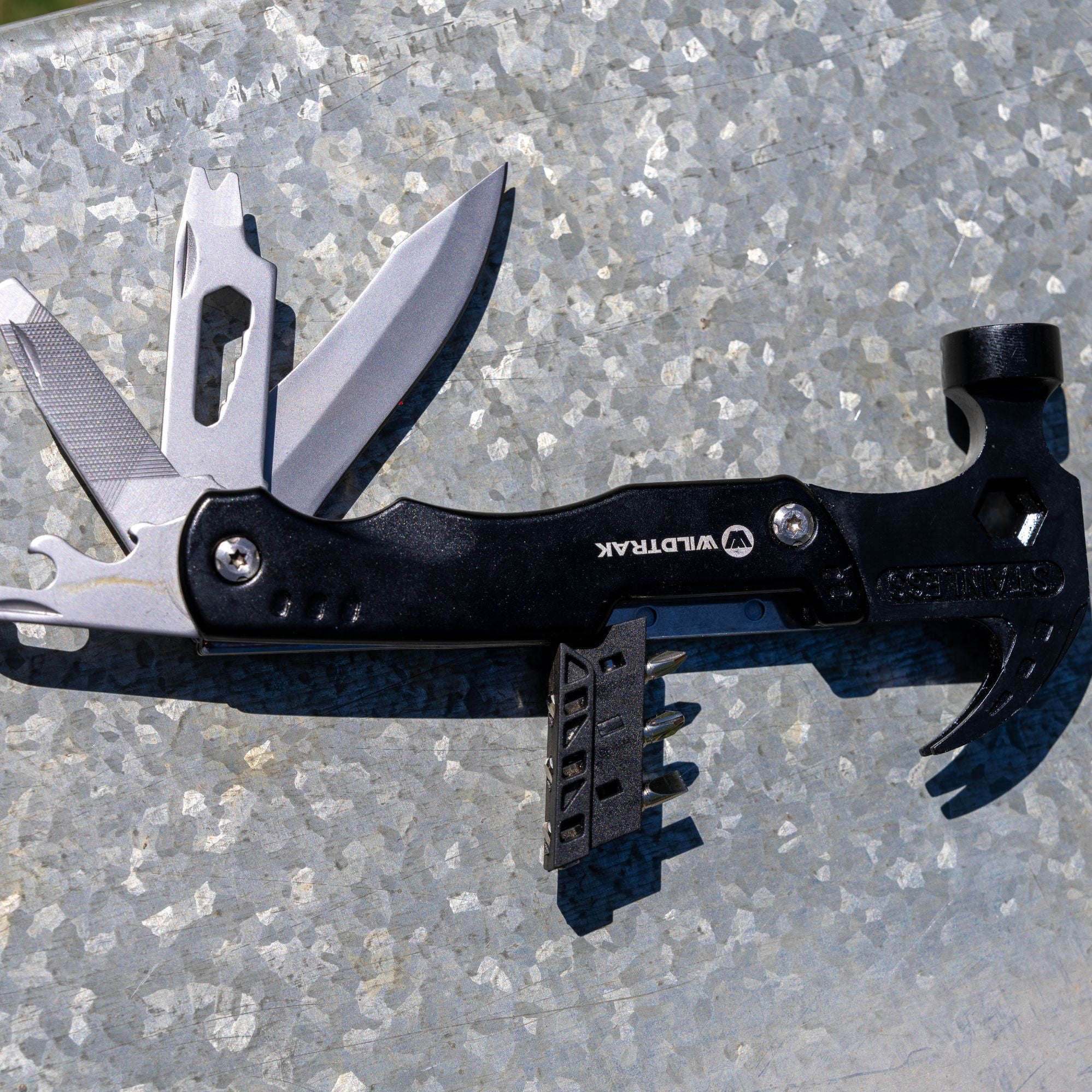 Wildtrak 14 in 1 Multi Function Tool with Hammer and Carry Bag