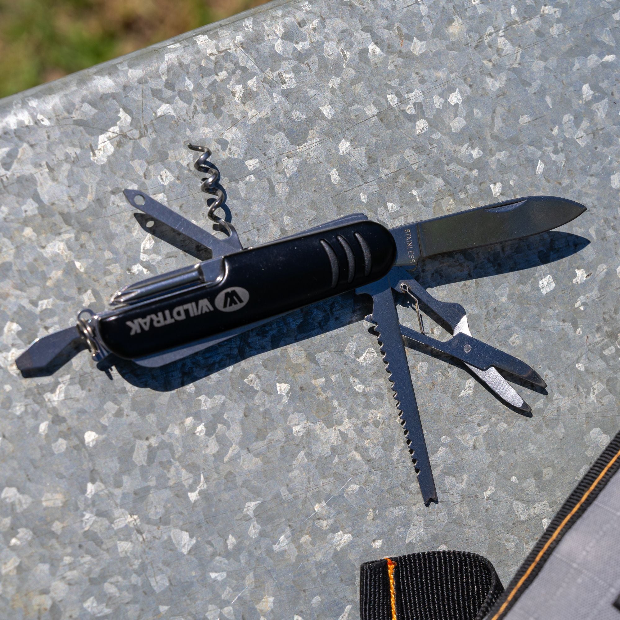 Wildtrak 15 in 1 Multi Function Tool with Army Knife