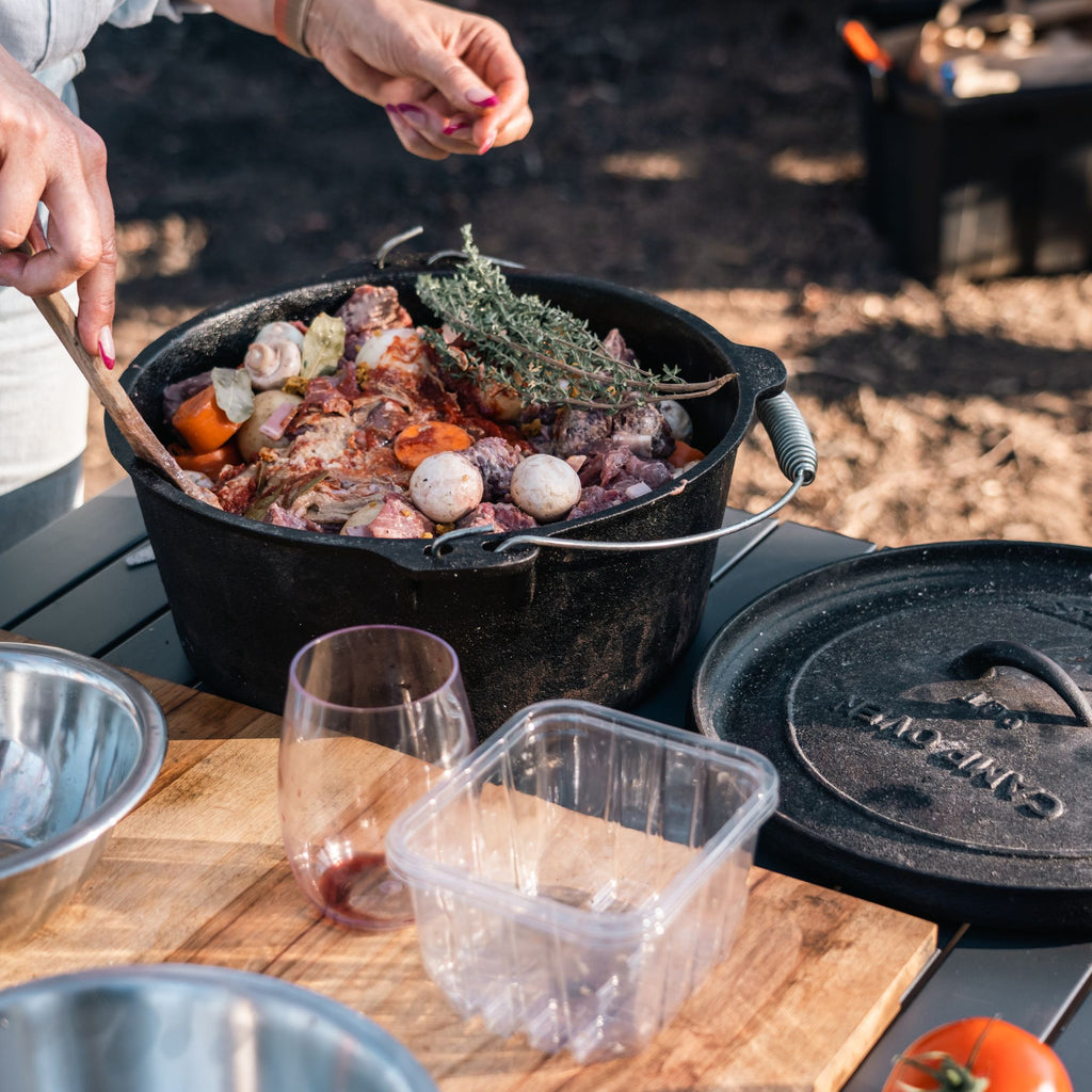Wildtrak 2 Quart Heavy-duty Round Camp Oven with Lip and Handle, Pre-Seasoned