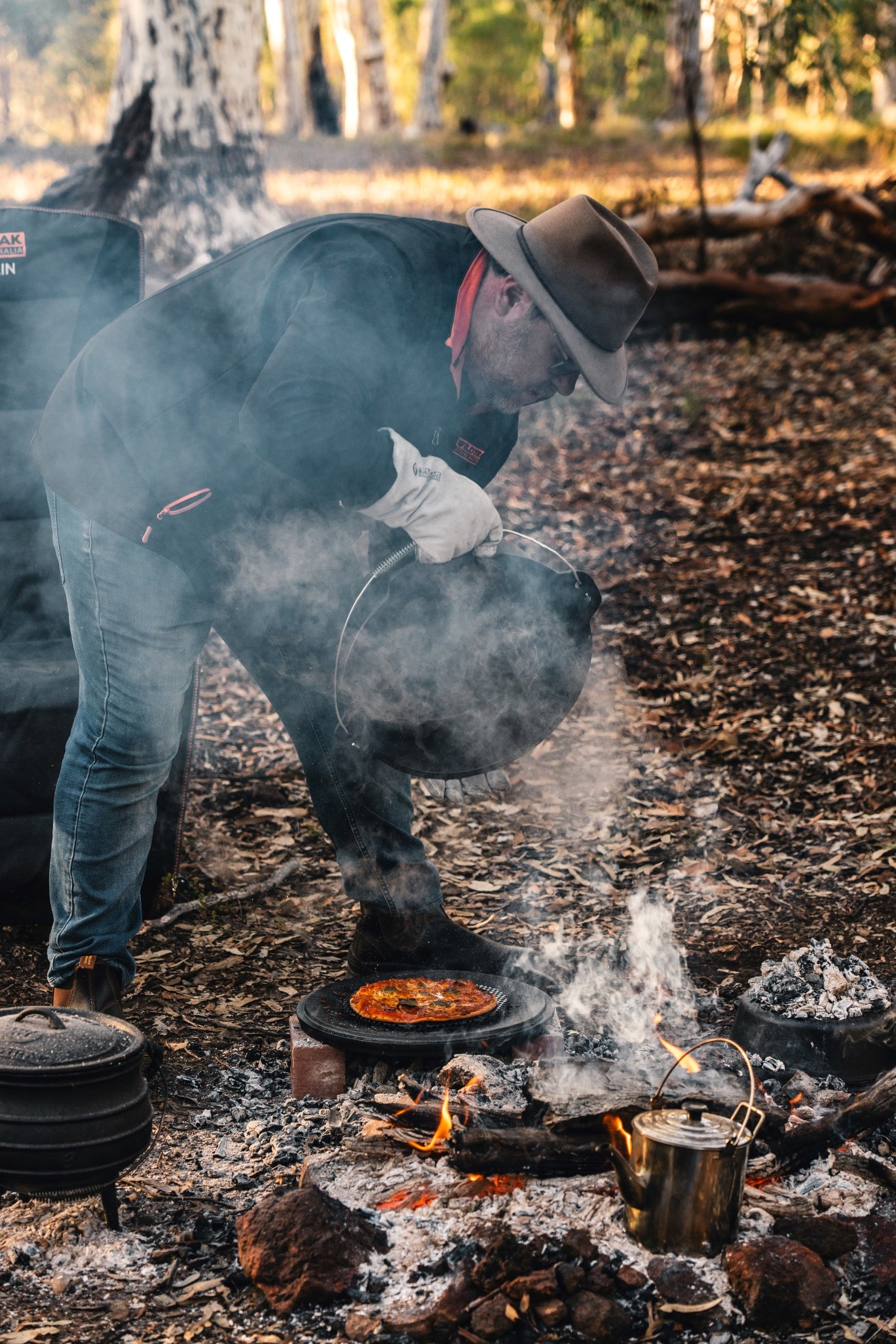 Wildtrak™ 9 Quart Heavy Duty Pre-Seasoned Round Cast Iron Camp Oven with Lip and Handle