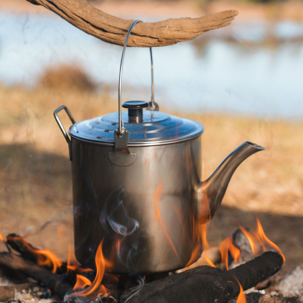 Wildtrak 2.8L Aluminium Billy Teapot with Handle and Lid