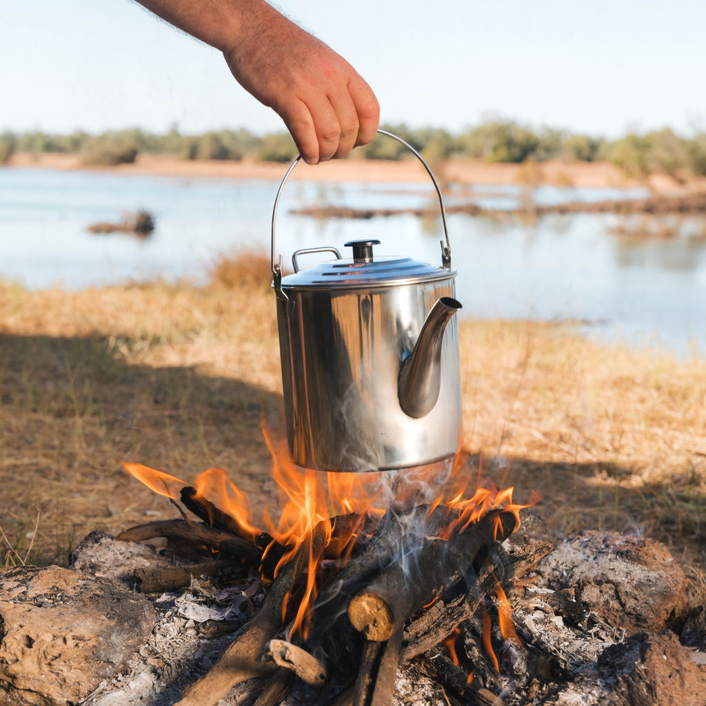 Wildtrak 2.8L Aluminium Billy Teapot with Handle and Lid