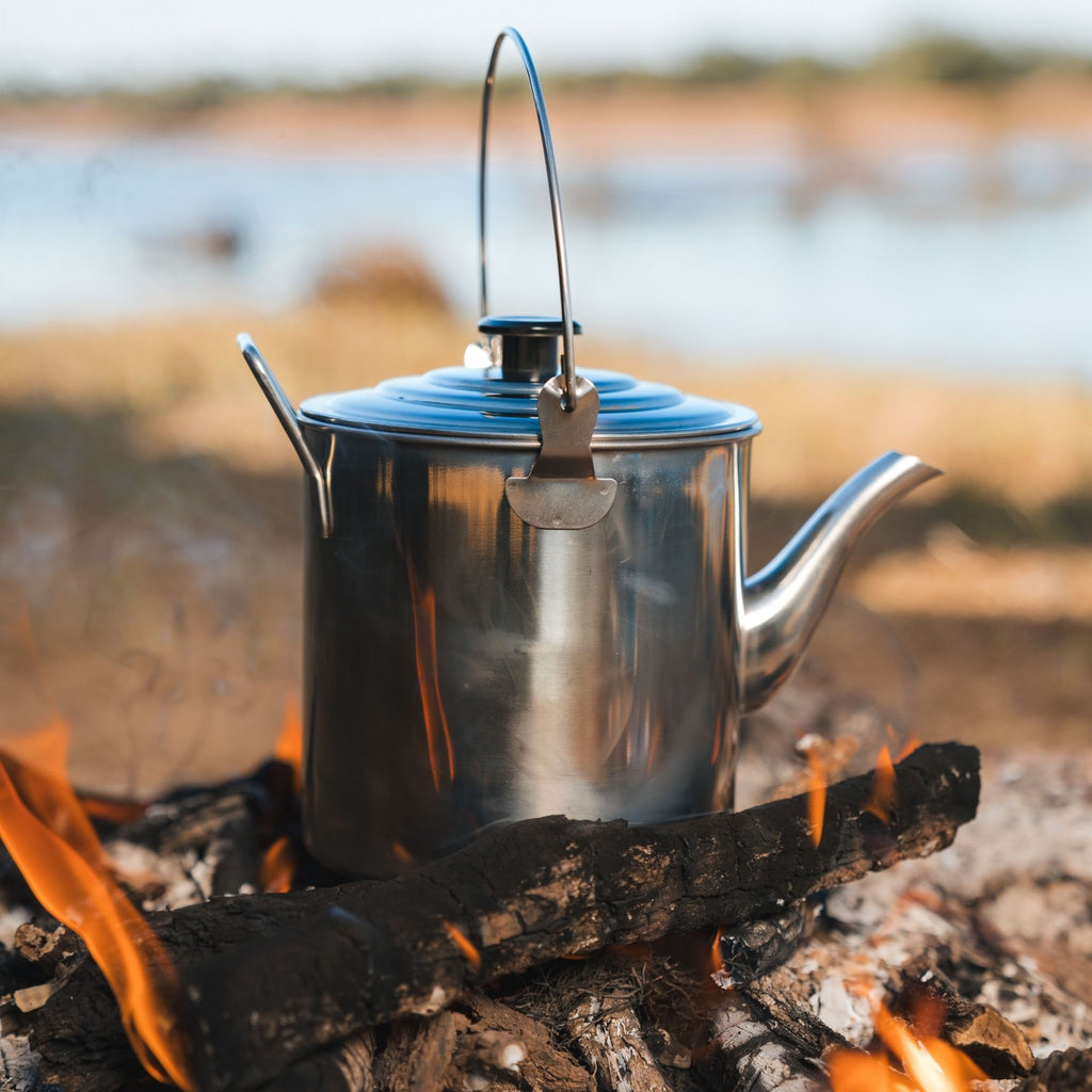 Wildtrak 2.8L Aluminium Billy Teapot with Handle and Lid
