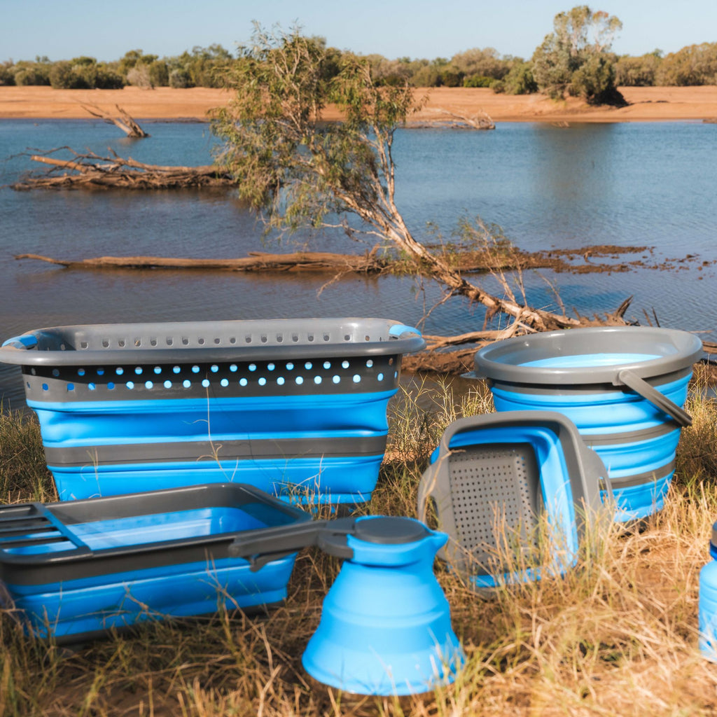 Wildtrak Collapsible 37 Litre Laundry Basket with Handles 60.9x45.4x26.7cm