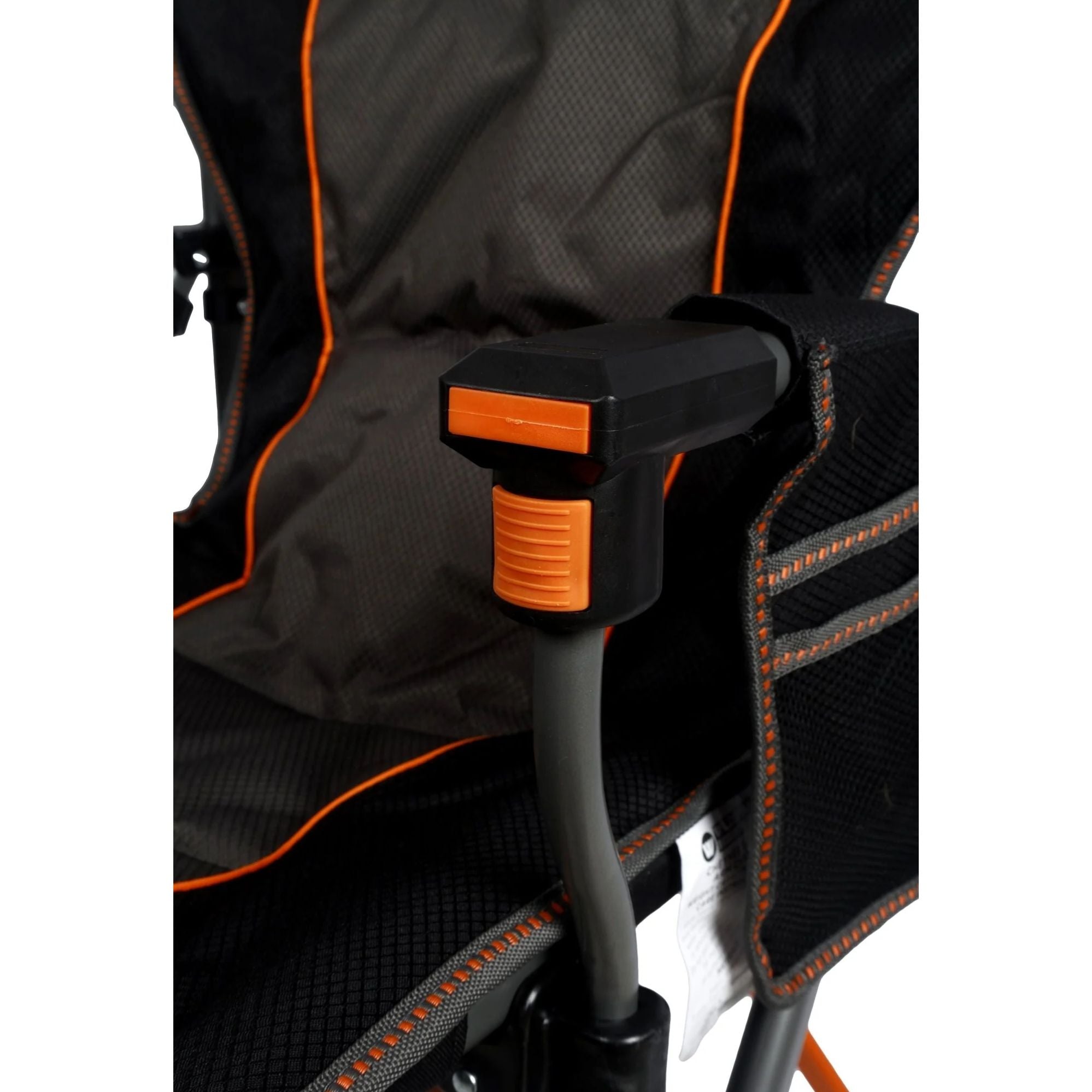 Wildtrak Cheynes Solid Arm Chair High Back