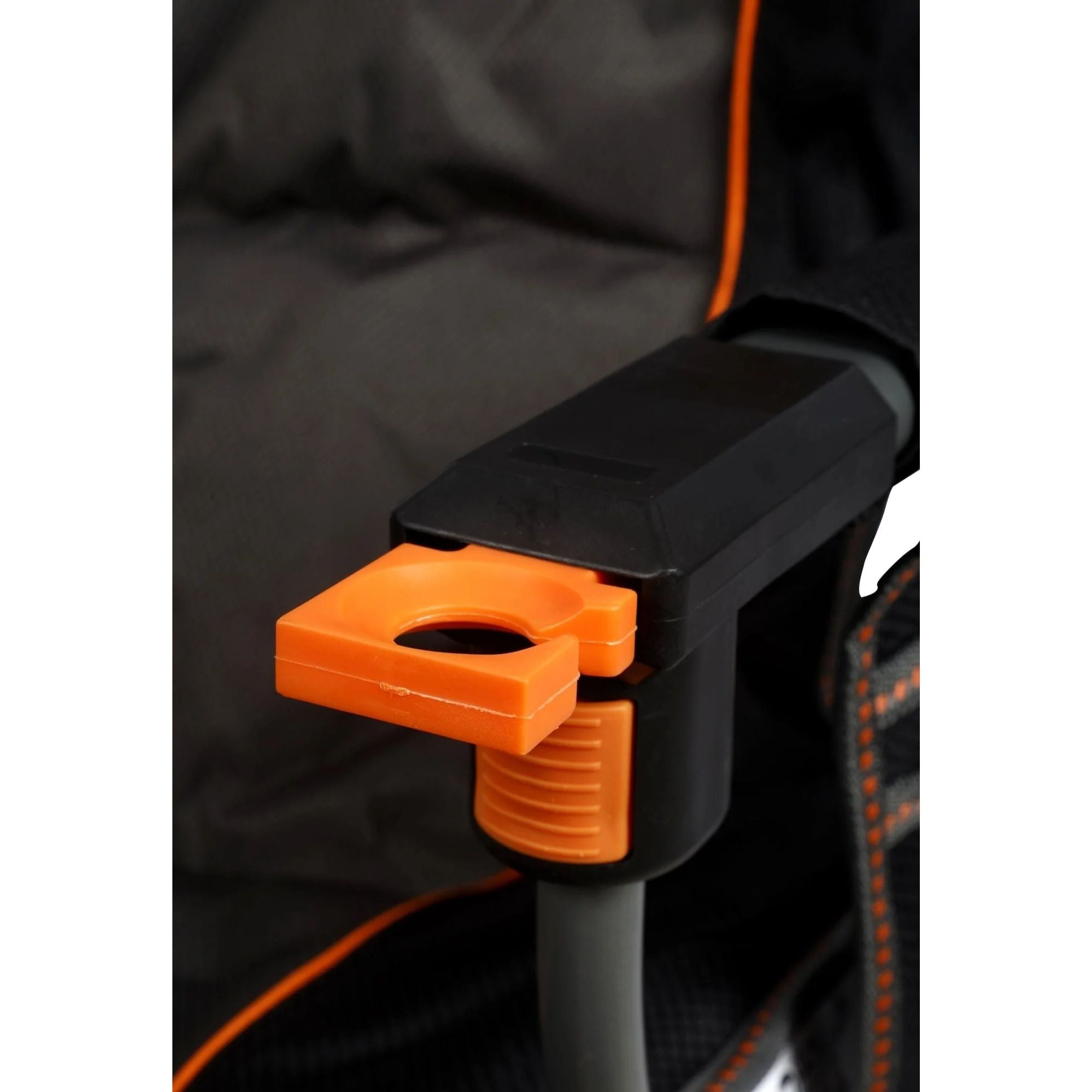 Wildtrak Cheynes Solid Arm Chair High Back