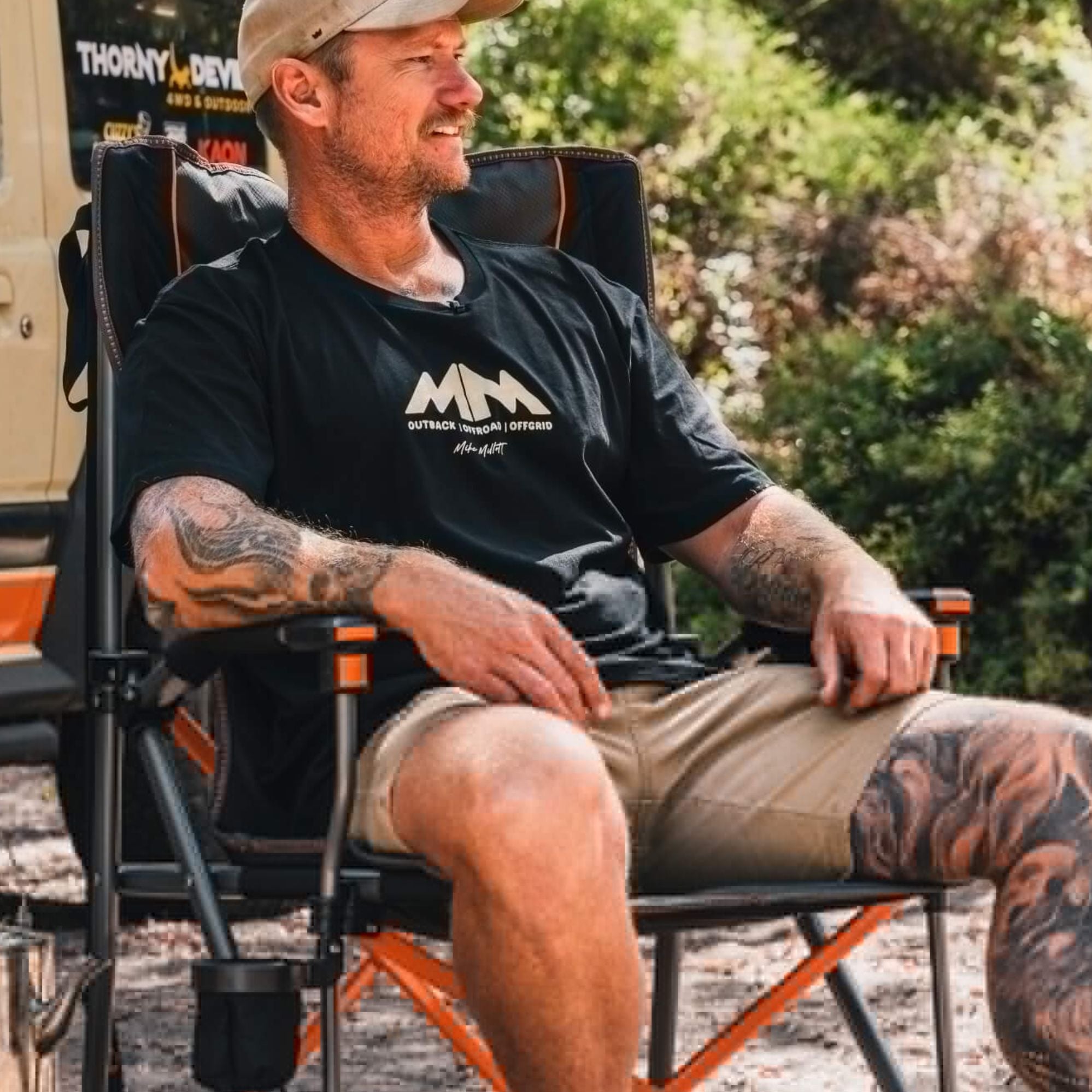 Wildtrak Cheynes XL Solid Arm Chair with Cushioned High Back