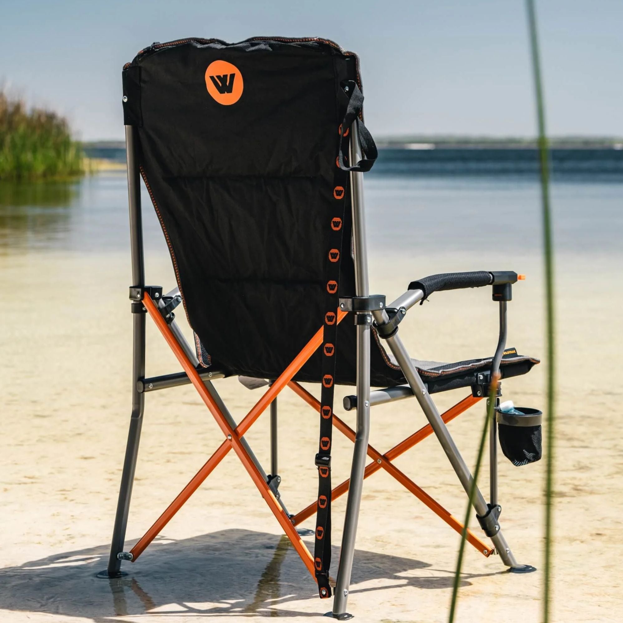 Wildtrak Cheynes XL Solid Arm Chair with Cushioned High Back