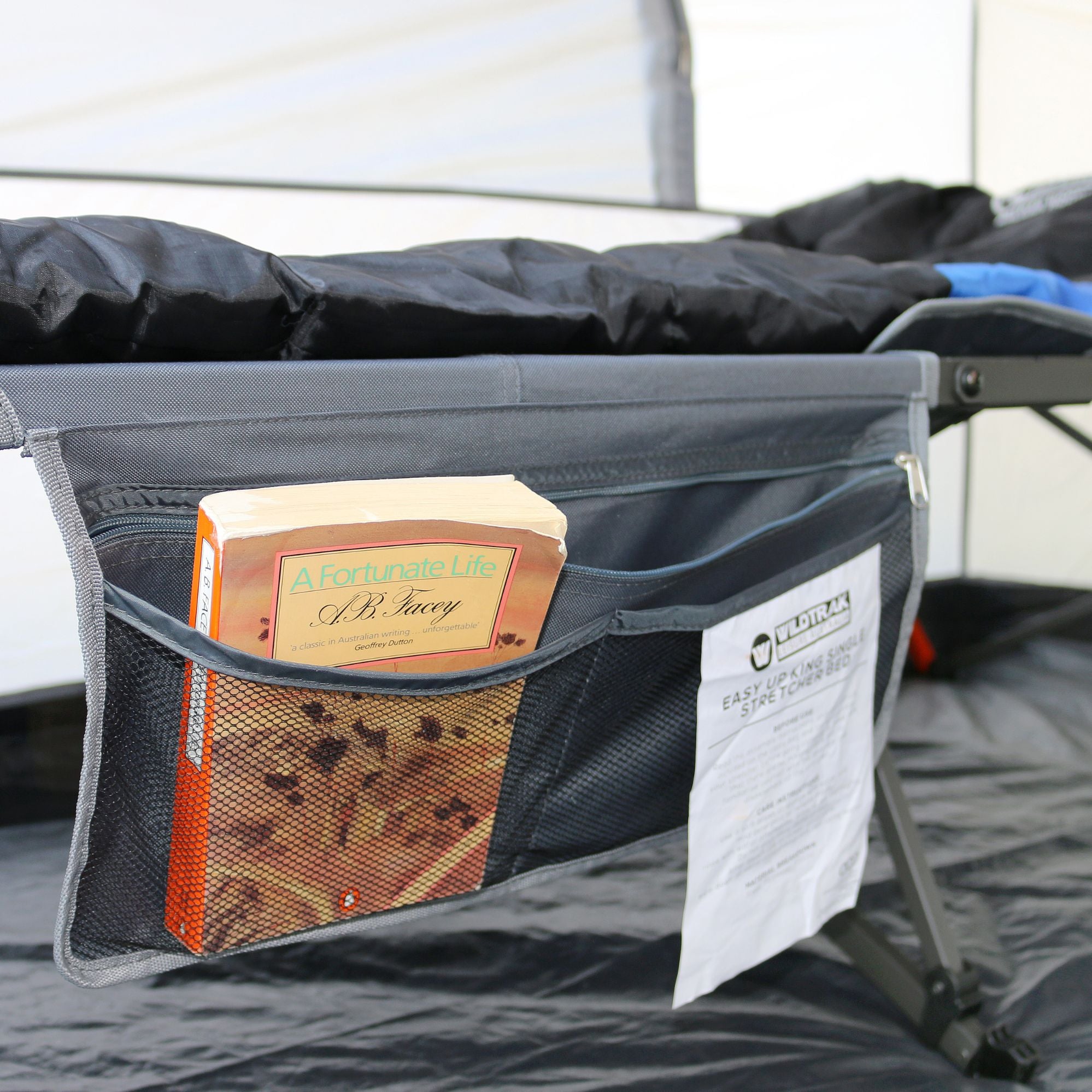 Wildtrak Queen Easy Up Stretcher Bed, 200 x 144 x 42cm
