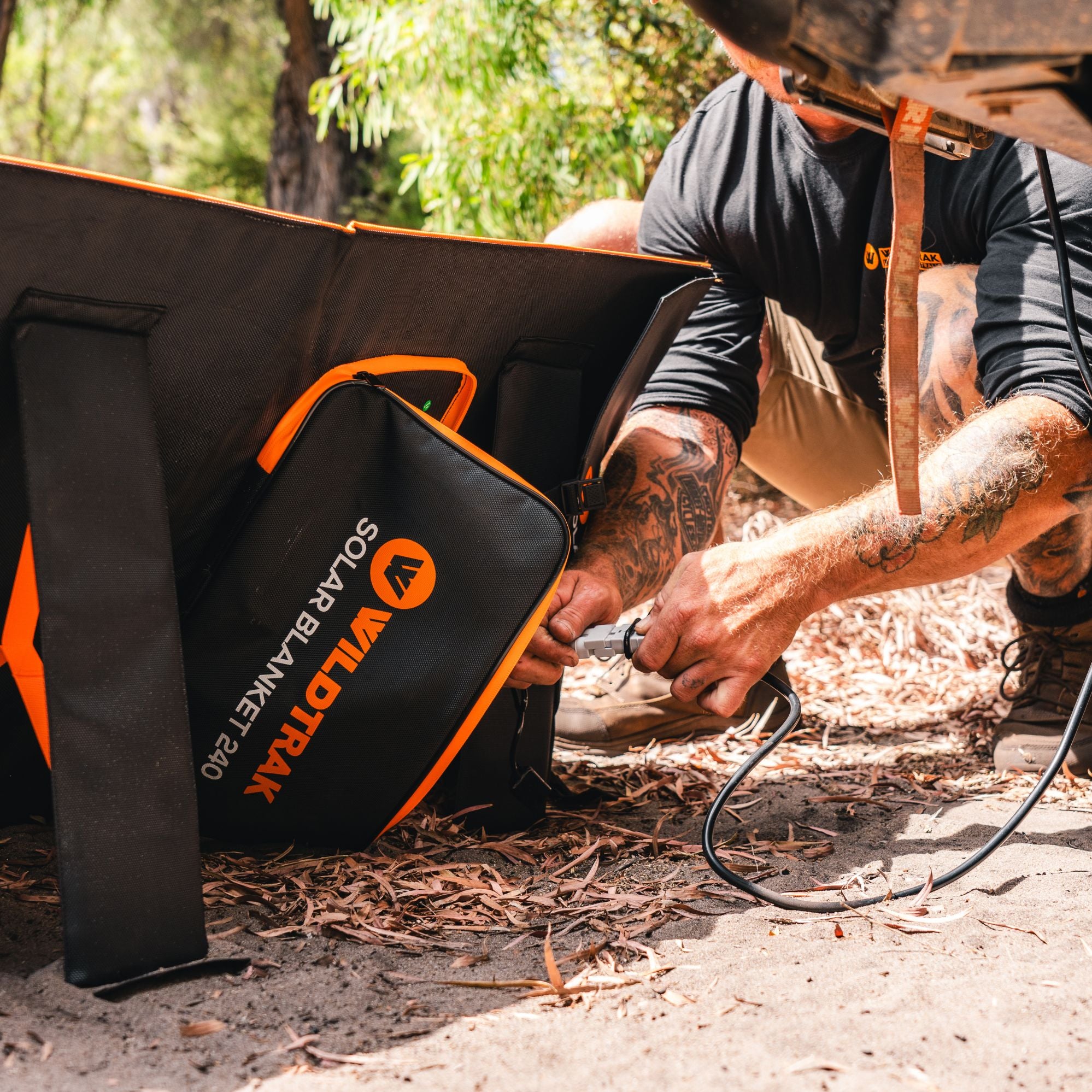 Wildtrak 240W Folding Solar Blanket A-Grade with ETFE Coating, Built in Stand, & Carry Bag