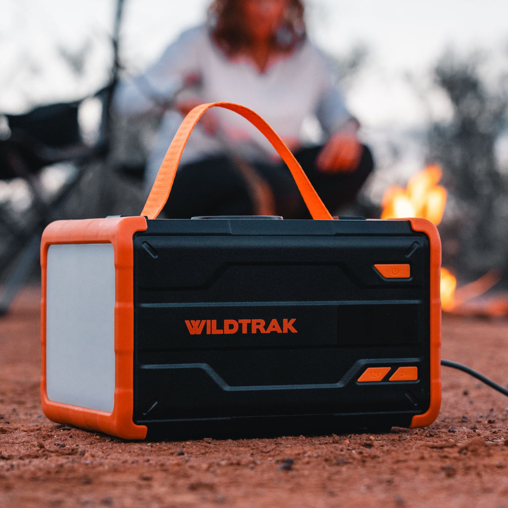 Wildtrak Power Tank Buddy 30Ah PowerStation & 160W Solar Blanket Bundle
