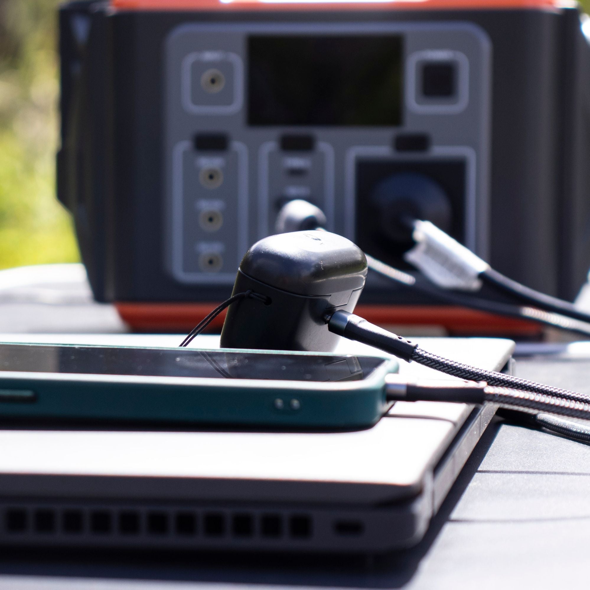 Wildtrak Power Tank Pro 300 Portable Power Station - 23Ah Lithium-Ion Battery