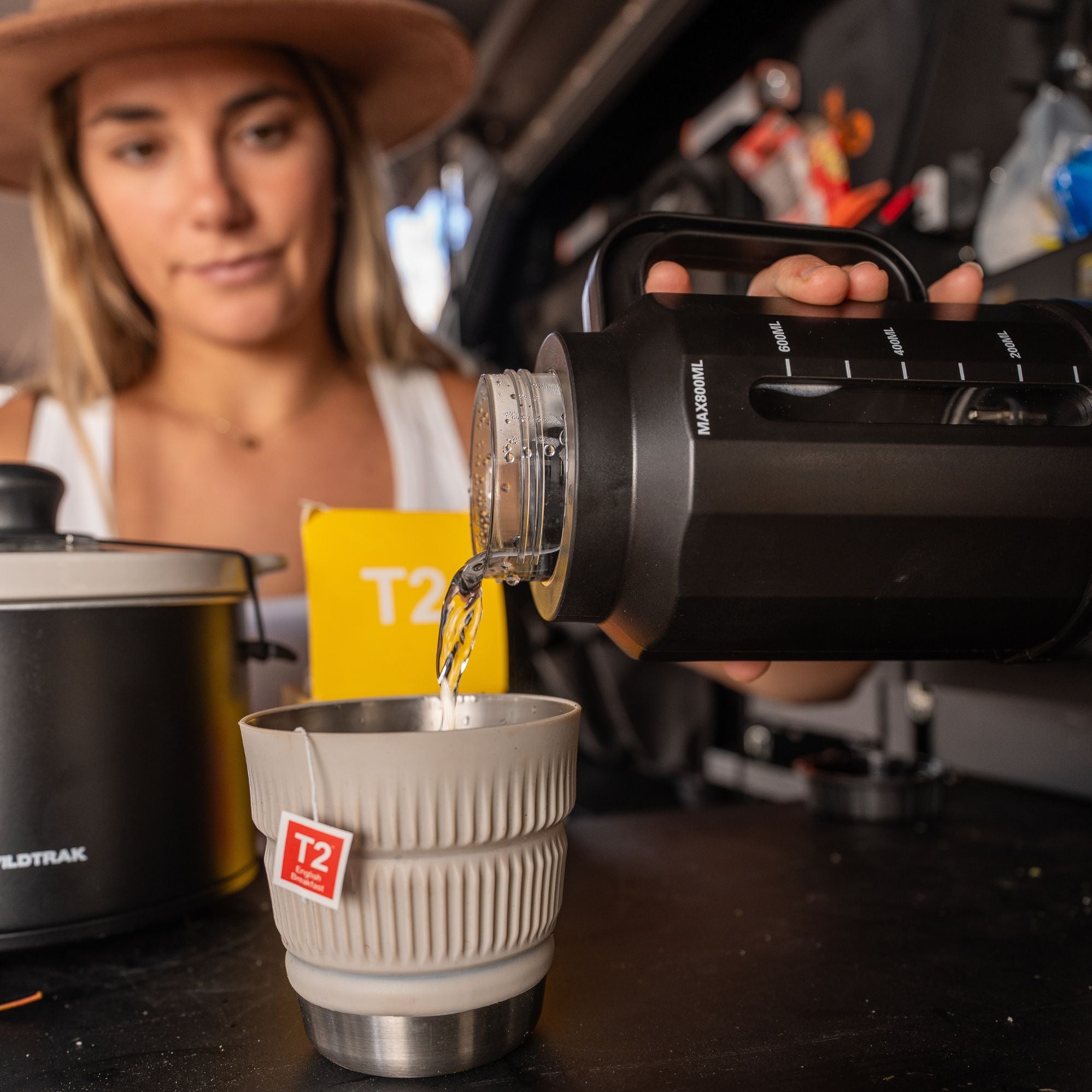 Wildtrak Offroad 12V Kettle Electric Kettle 800ml with Digital Temp Control & Anderson Plug