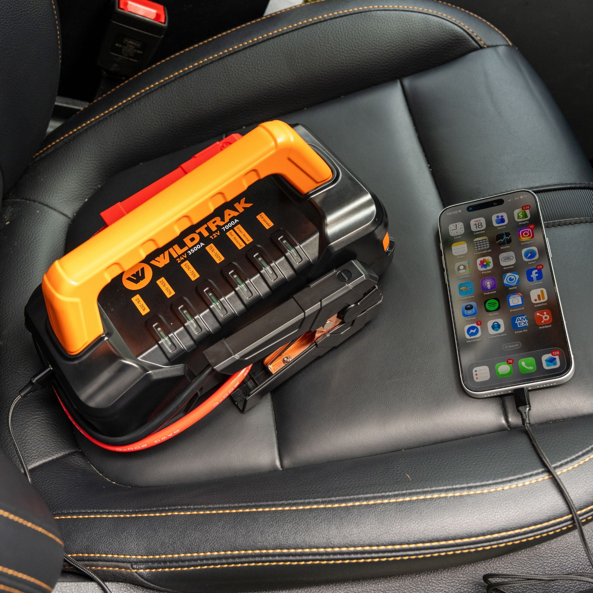 Wildtrak Heavy-Duty 7000A 12/24V Lithium Car, 4WD & Truck Jump Starter