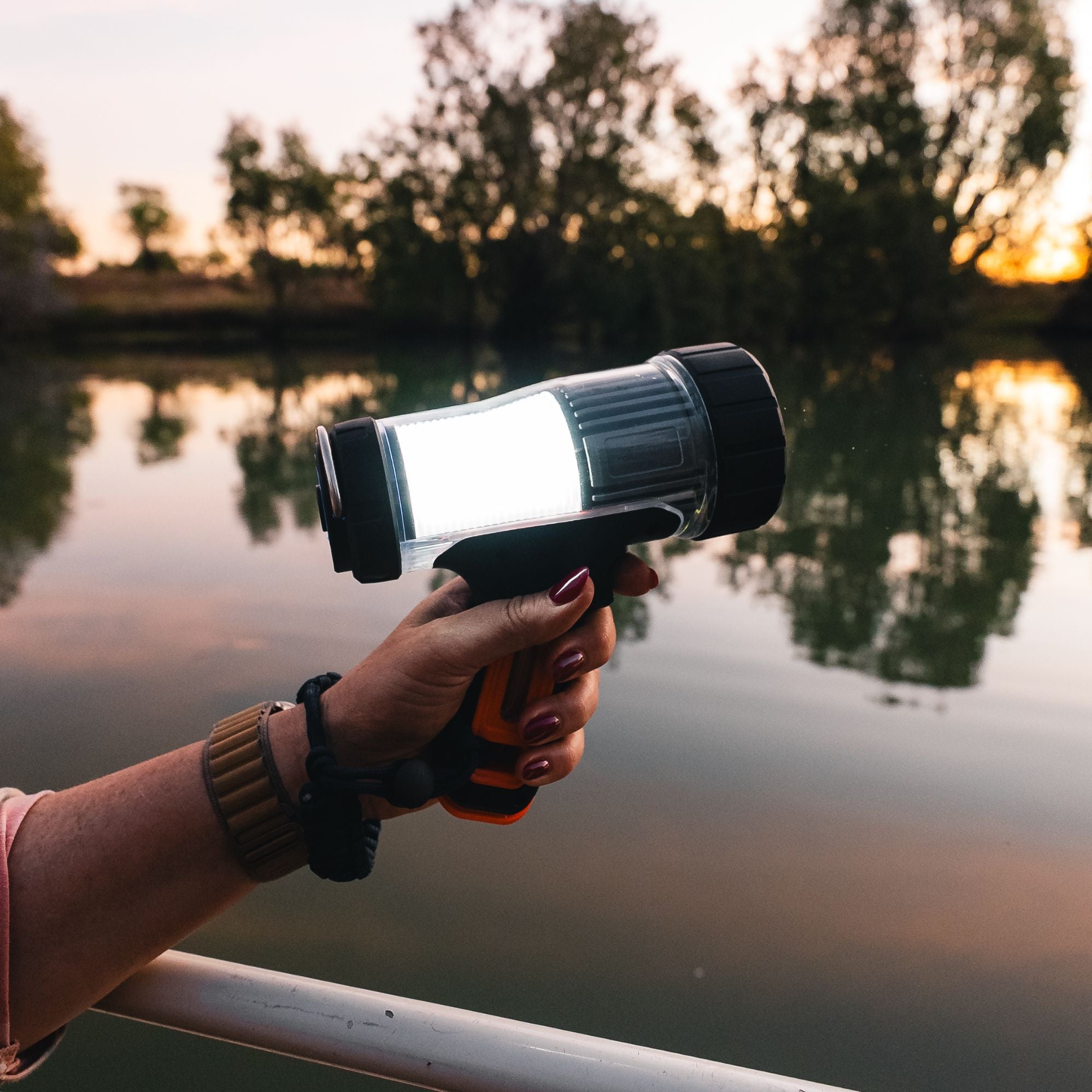 Wildtrak Spotlight Croc Hunter Max 3000 Lumens