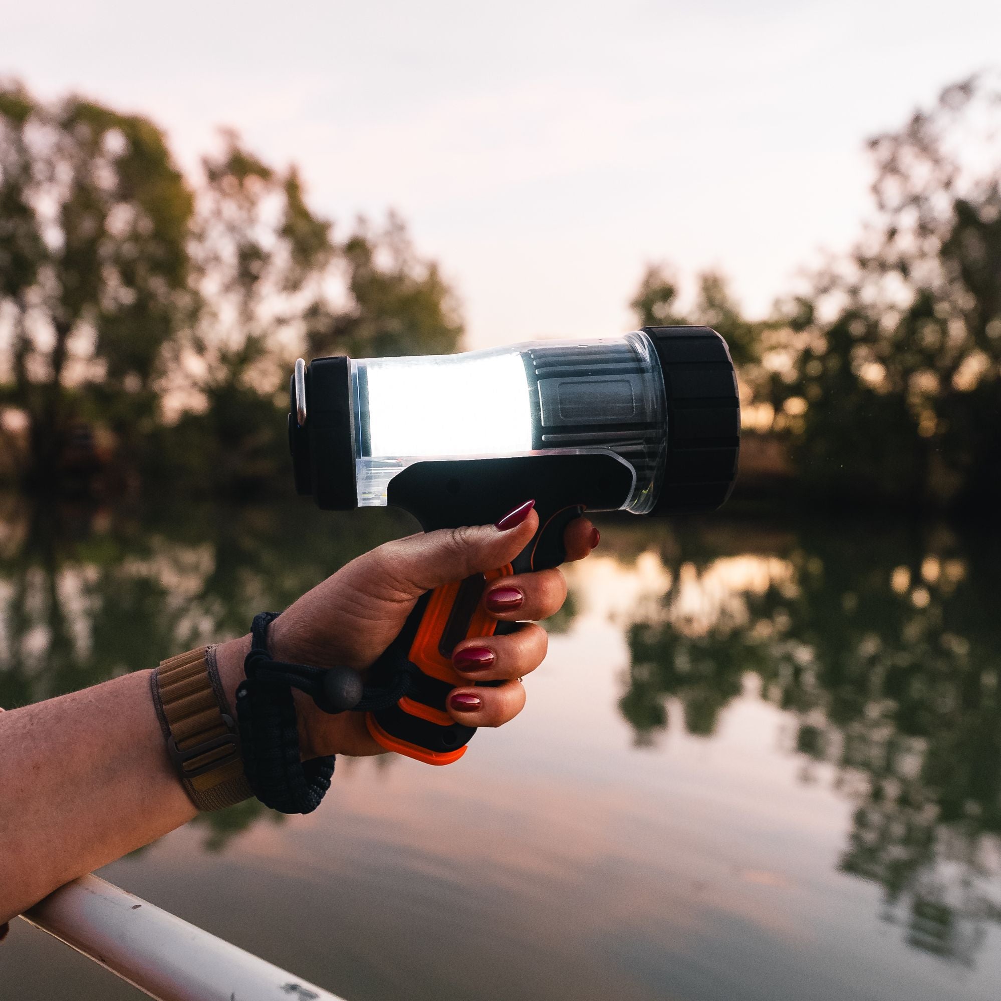 Wildtrak Spotlight Croc Hunter Max 3000 Lumens