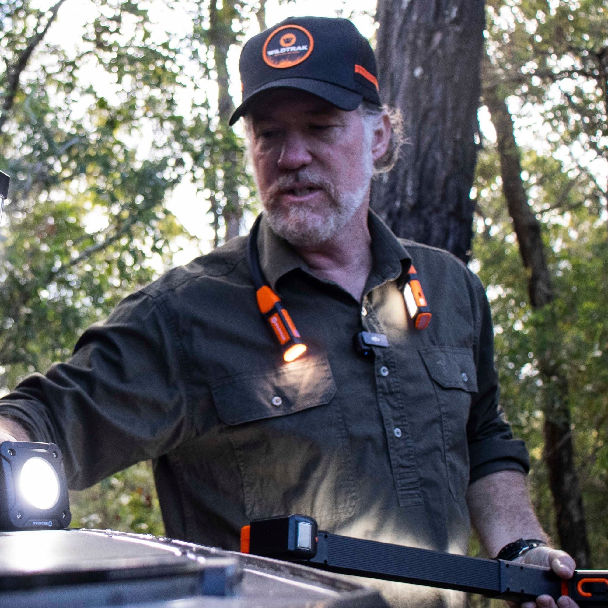 Wildtrak Rechargeable 400 Lumen Detached Neck Light & Torch
