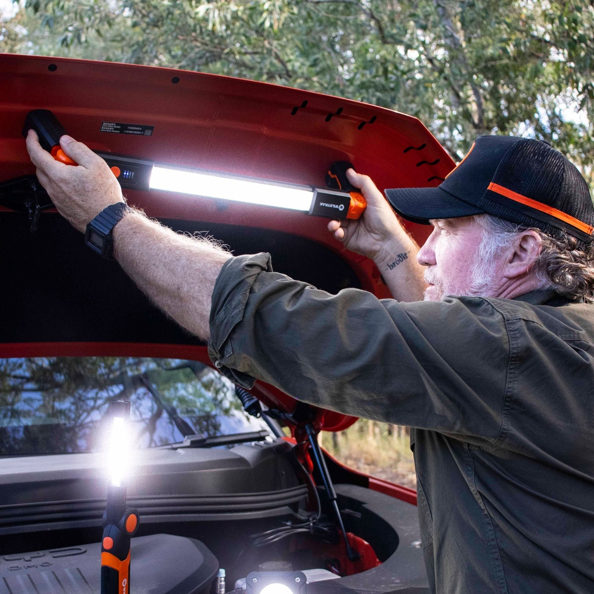 Wildtrak Aluminium Magnetic Under Hood Light 1200L