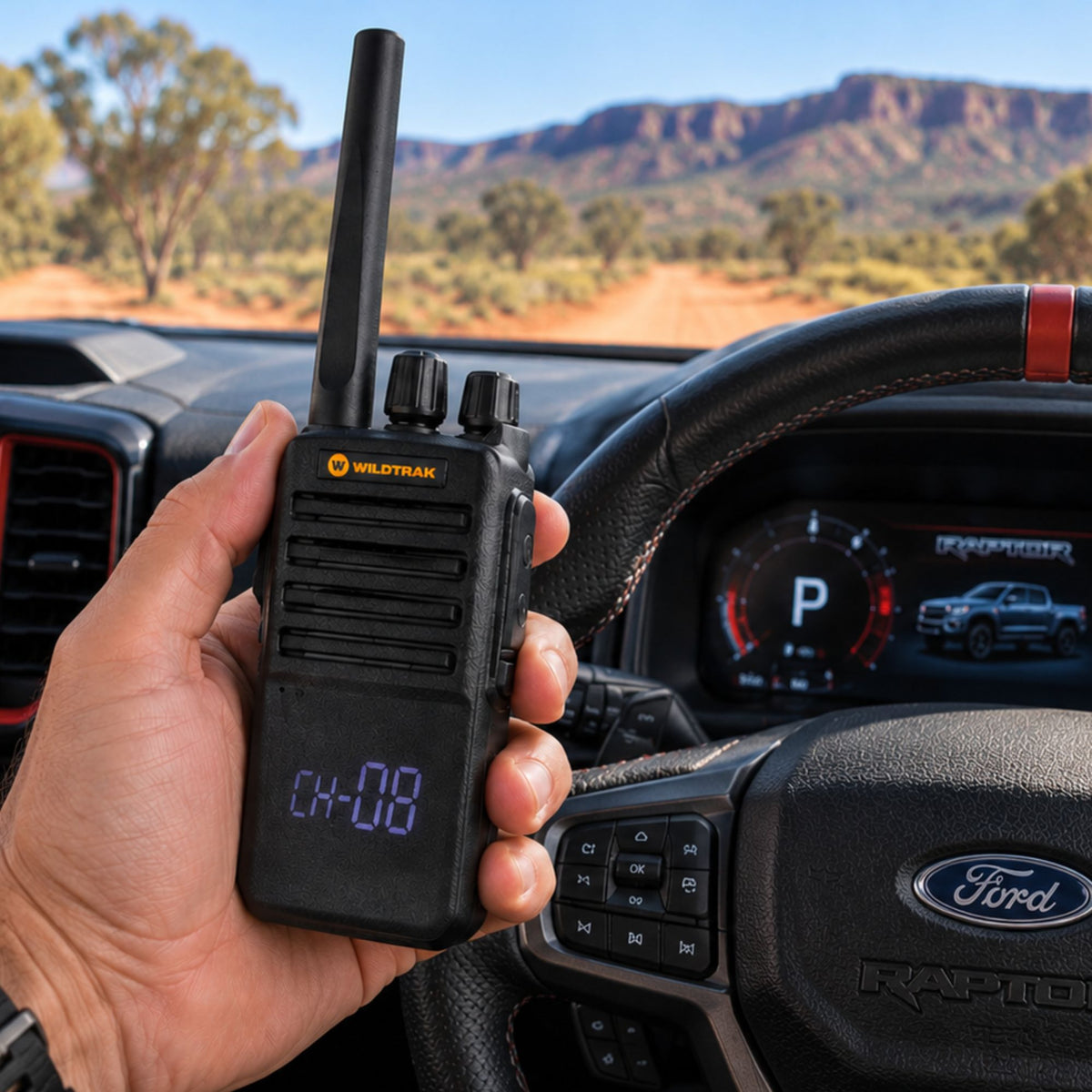 Wildtrak Radio UHF 5W Command X5 with LED Display