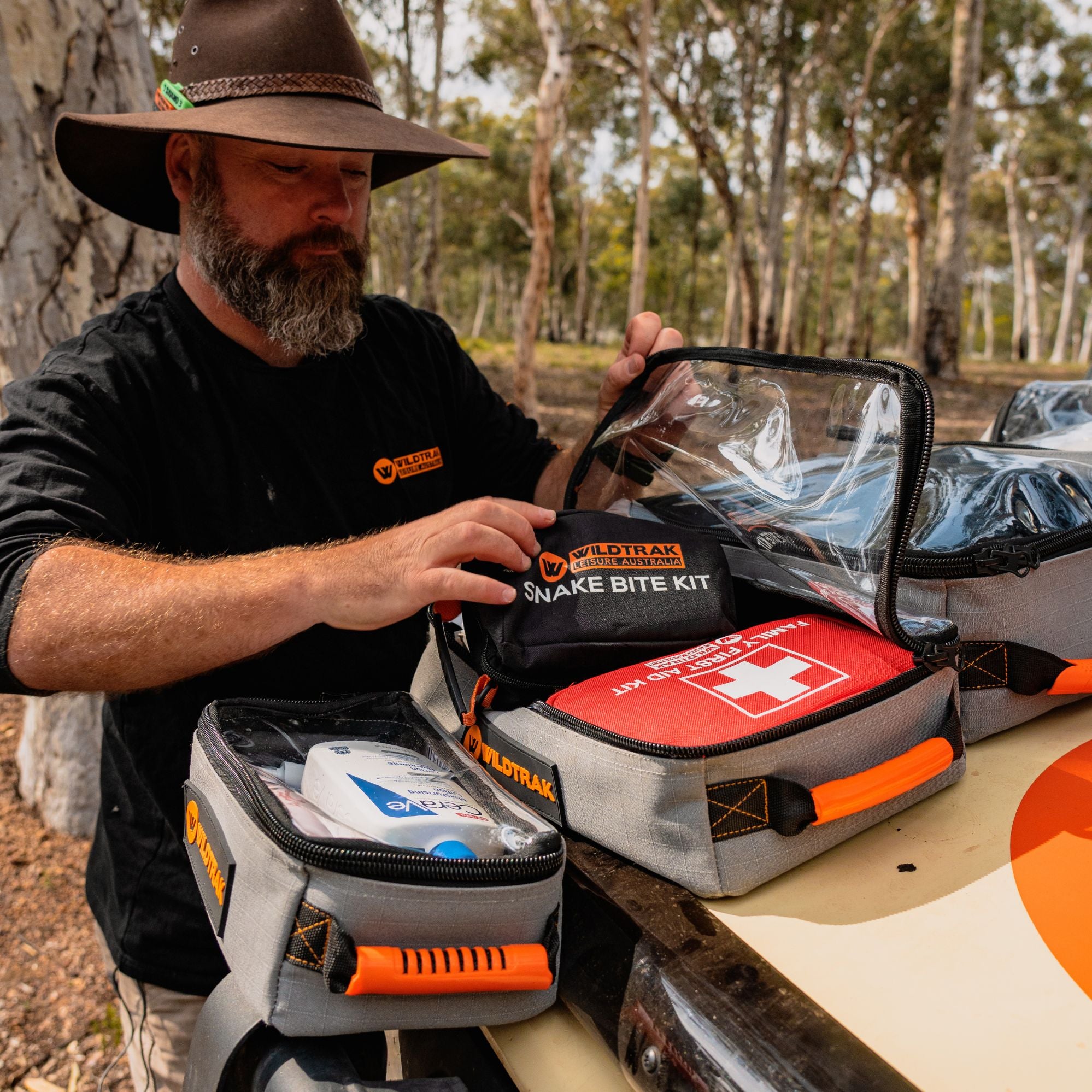 Wildtrak Heavy-duty Medium Clear Top Storage Bag with Handles 32x20x10cm
