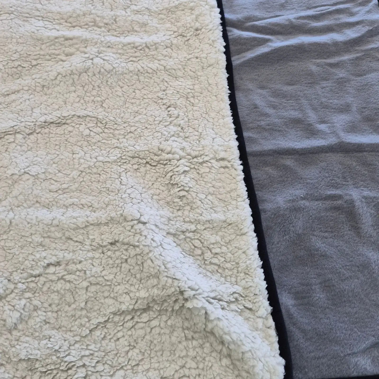 Wildtrak 12V Sherpa Electric Blanket, 45W Rated Power, 150 x 100cm