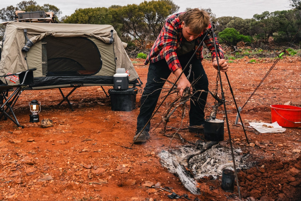 Heavy Duty 9mm Steel Camp Oven Tripod with Adjustable Chain 90cm