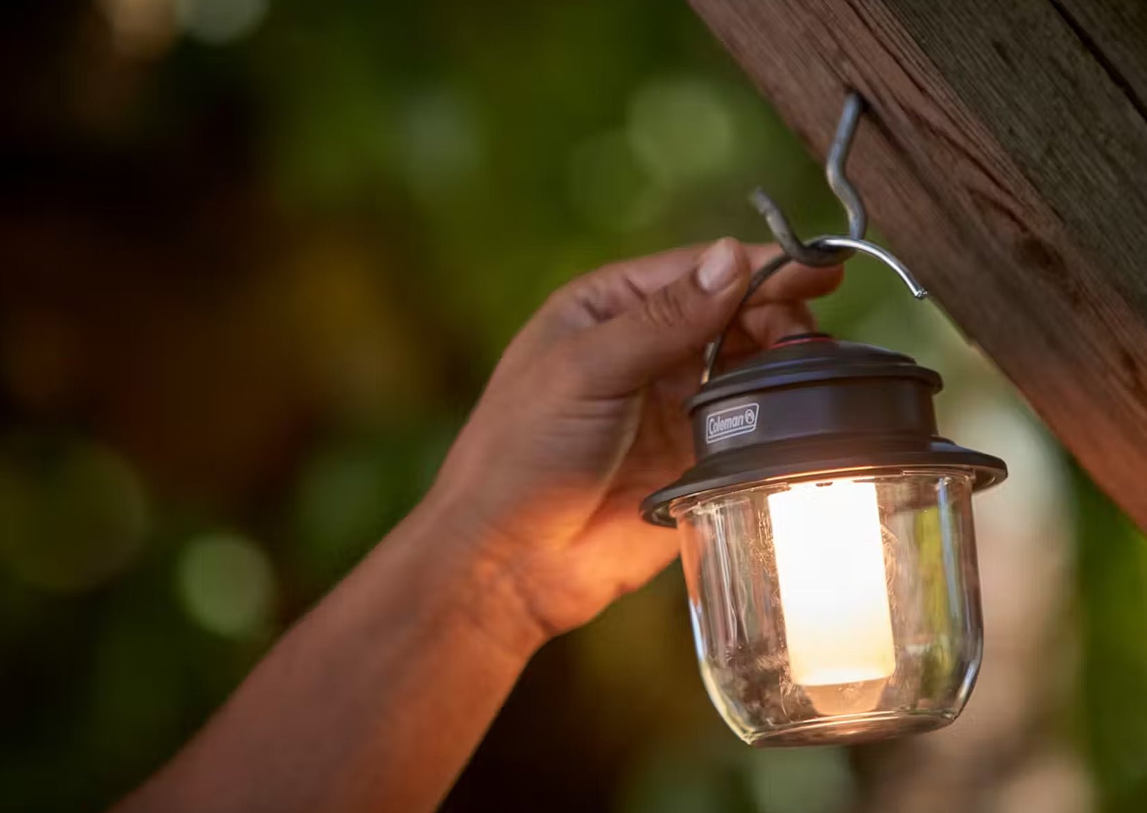 Classic 400L Lantern, Rechargeable Lithium Ion, Water-resistant, Impact-resistant, Carry Handle