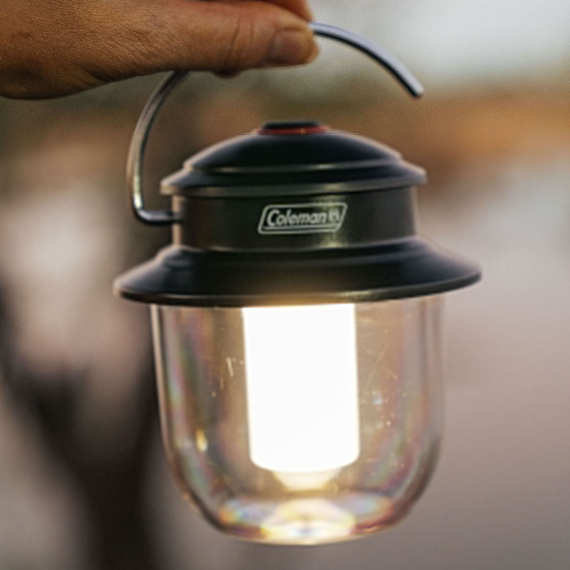 Coleman 400 Lumens Classic Lantern, Rechargeable Lithium Ion