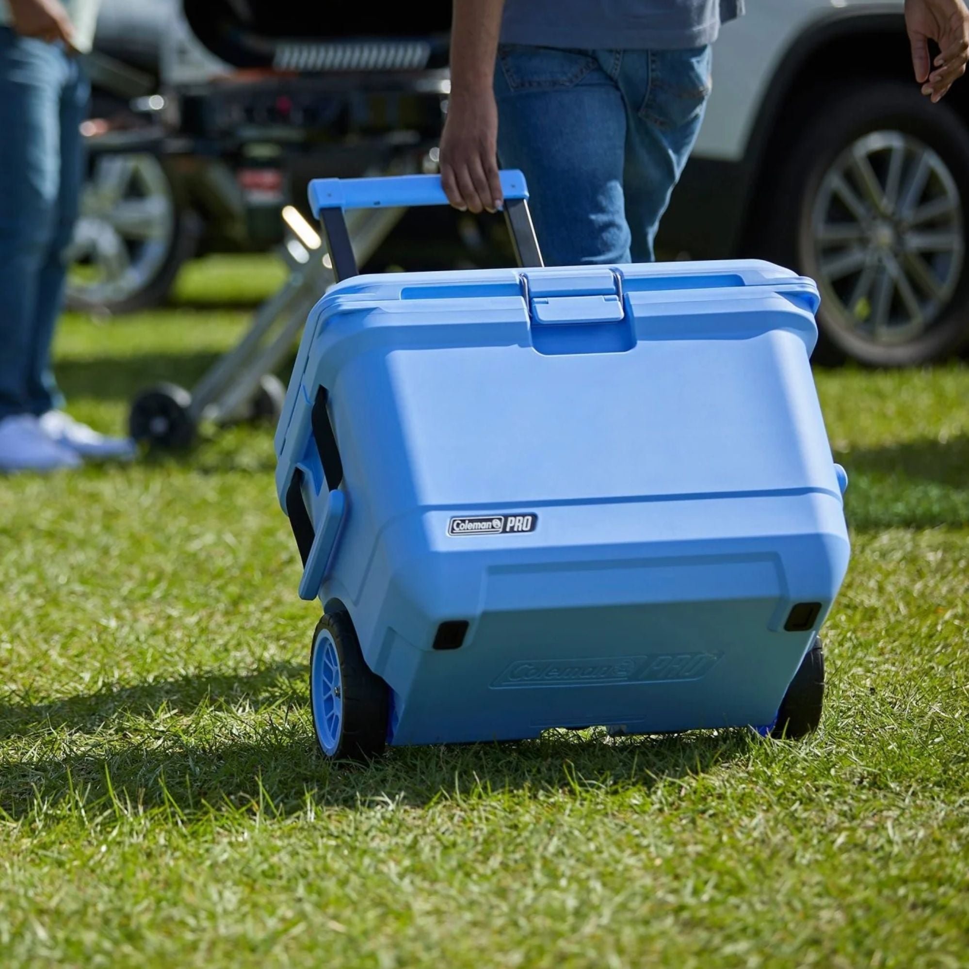 Coleman Cooler Pro 52L Wheeled - Blue Sky