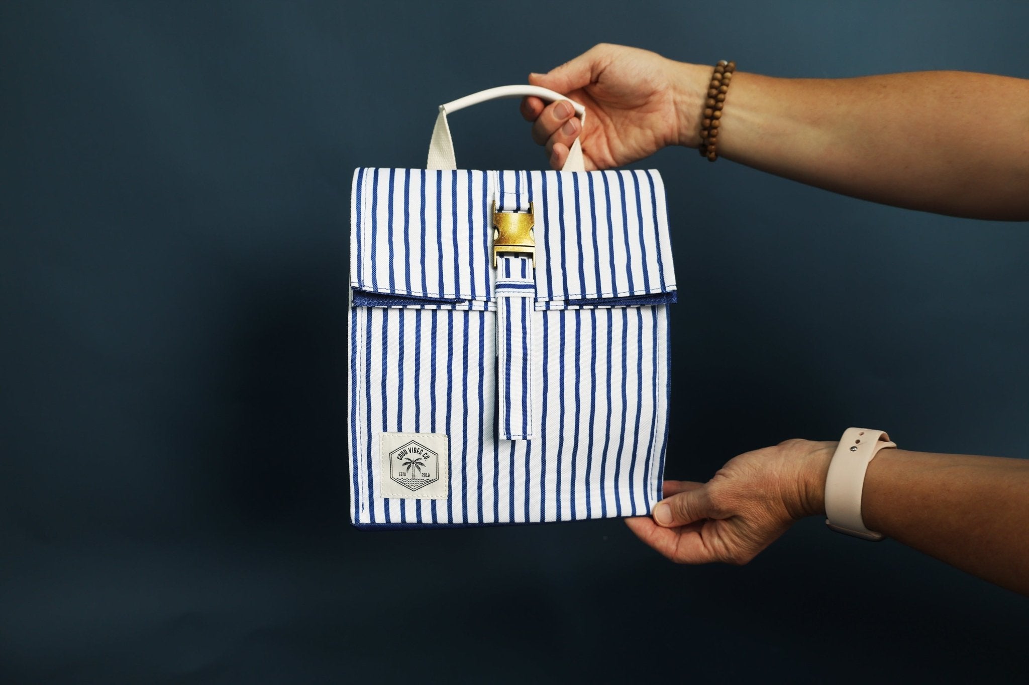 Mediterranean Insulated Lunch Bag, Removable Shoulder Strap, Metal Buckle