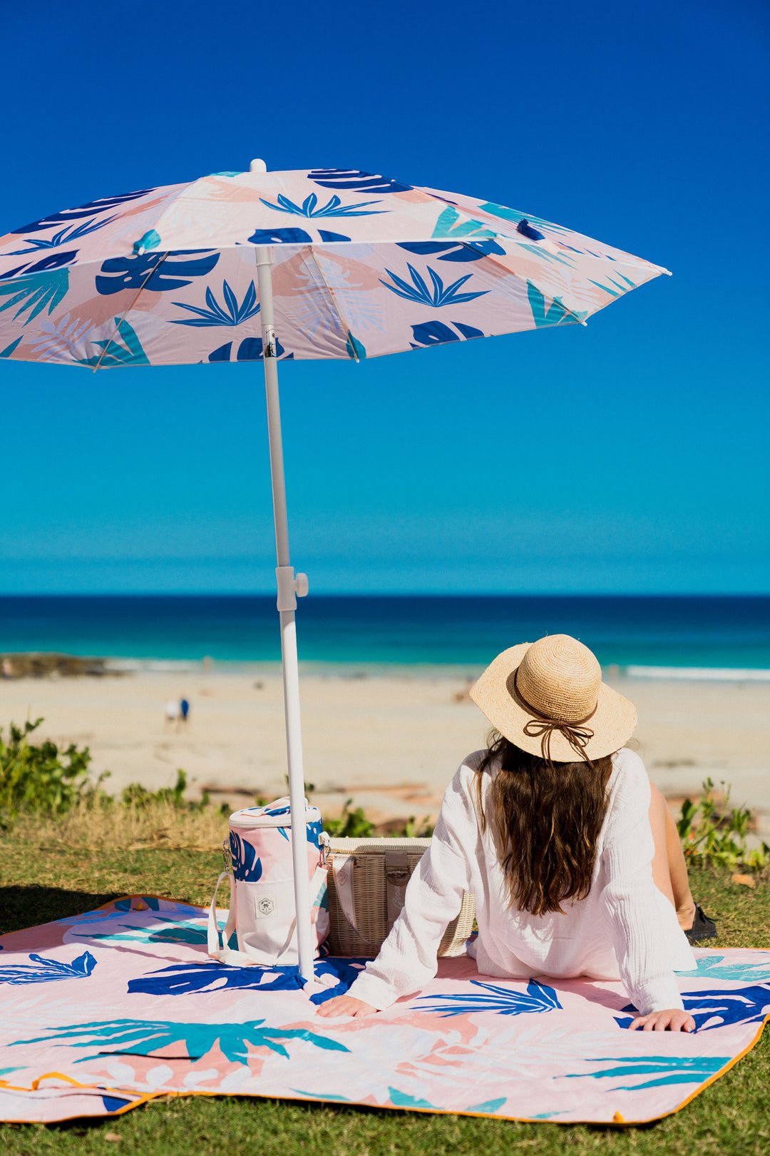 Blush Palm 1.6m Beach Umbrella with Carry Bag, Shoulder Strap