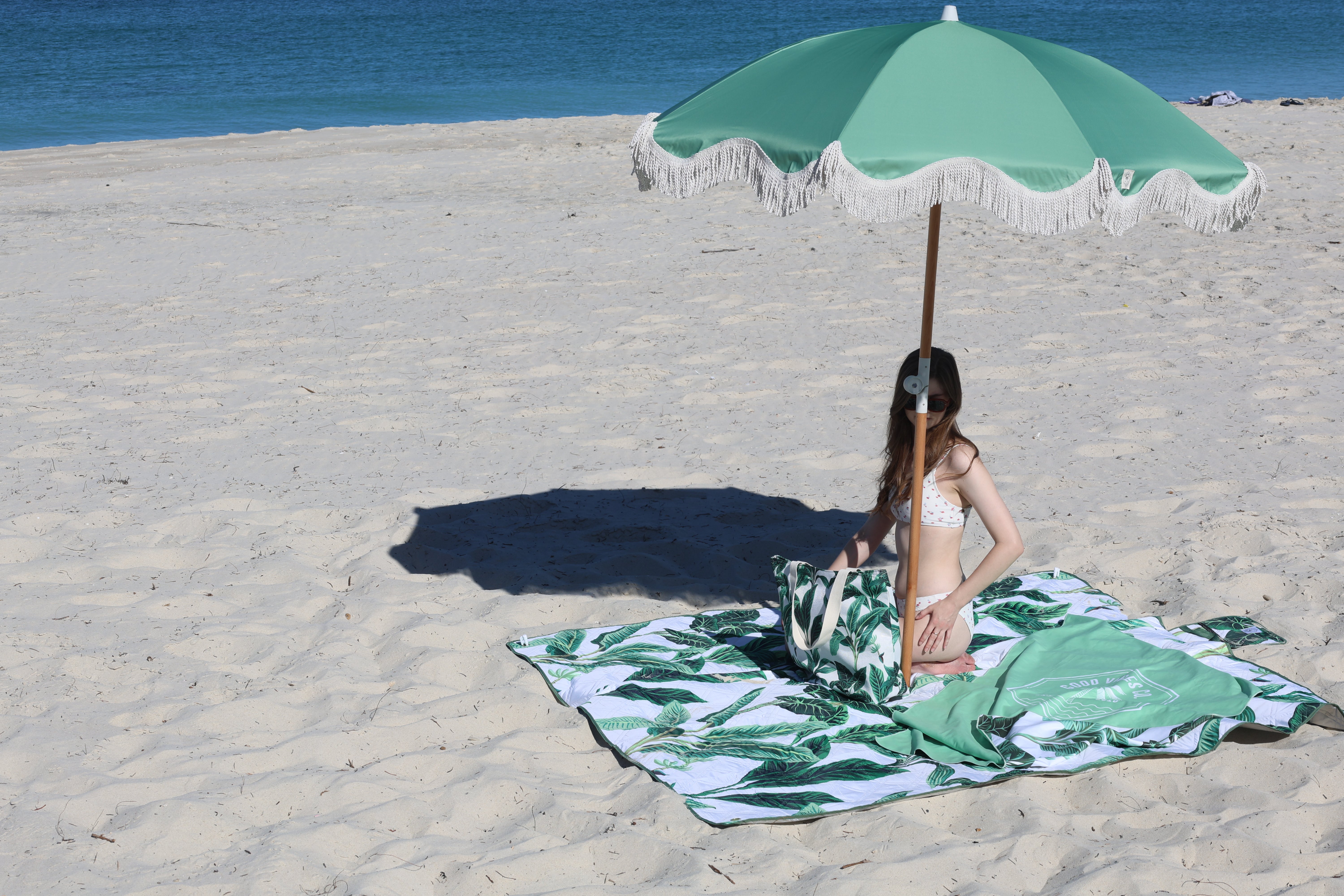 Botanical 160cm Microfibre Beach Towel with Storage Bag , Sand-Resistant, Eco Friendly, Double Sided (Copy)