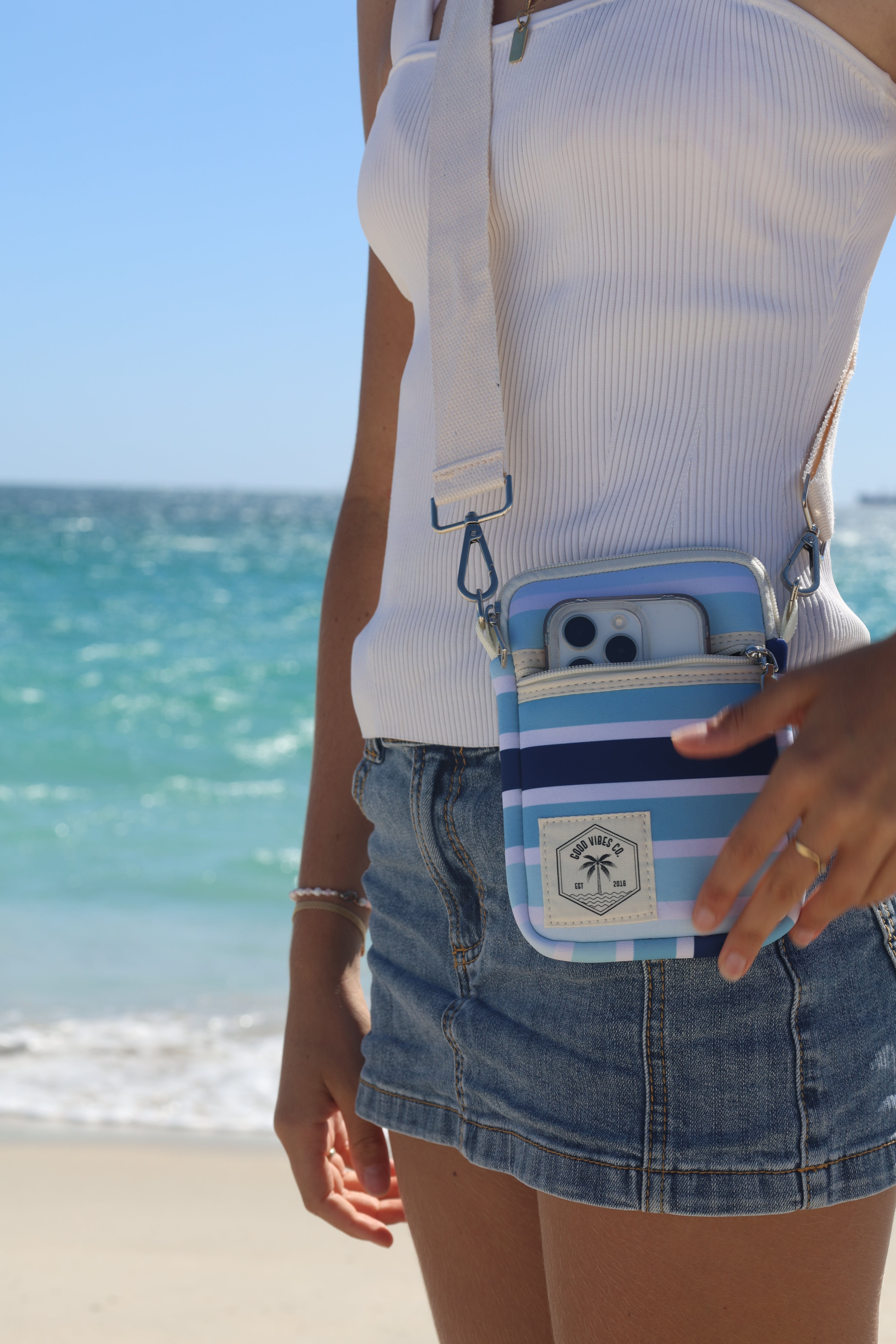 Ocean Tide Neoprene Travel Pouch, Extra Pocket, Water Resistant, Lightweight