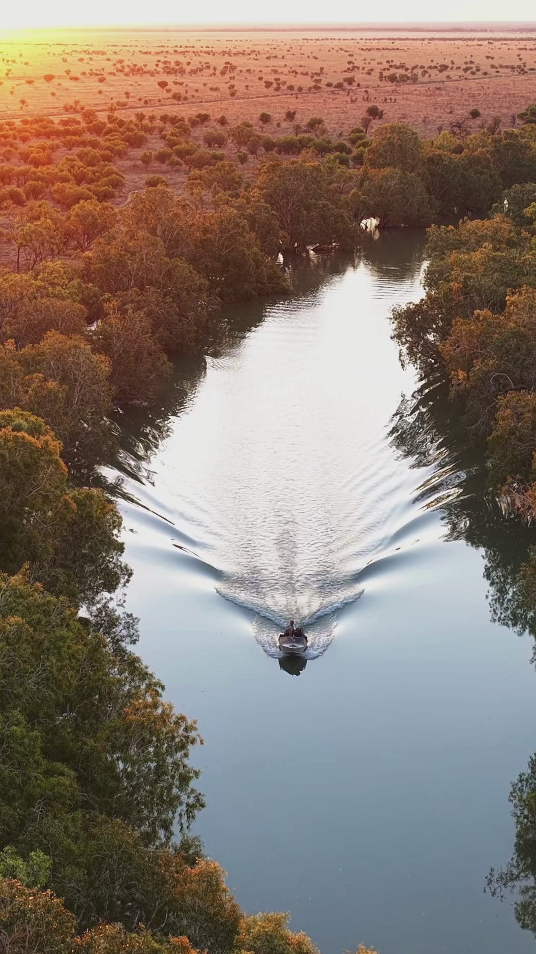 Wildtrak Rechargeable Handheld Croc Hunter LED Spotlight 1400L