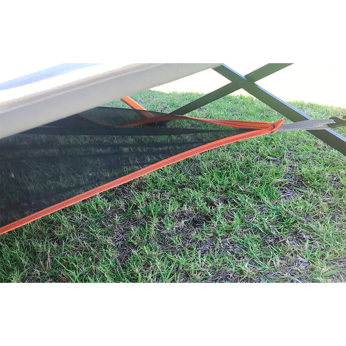 Wildtrak™ Easy Up Queen Stretcher Tent, Powder Coated Steel Frame, Ultra-fine Mesh, 2 Large Vestibules, Internal pockets, Mesh Storage Shelf, Ripsop Waterproof Fly, Heavy Duty Carry Bag with Handles (200x144x150cm)