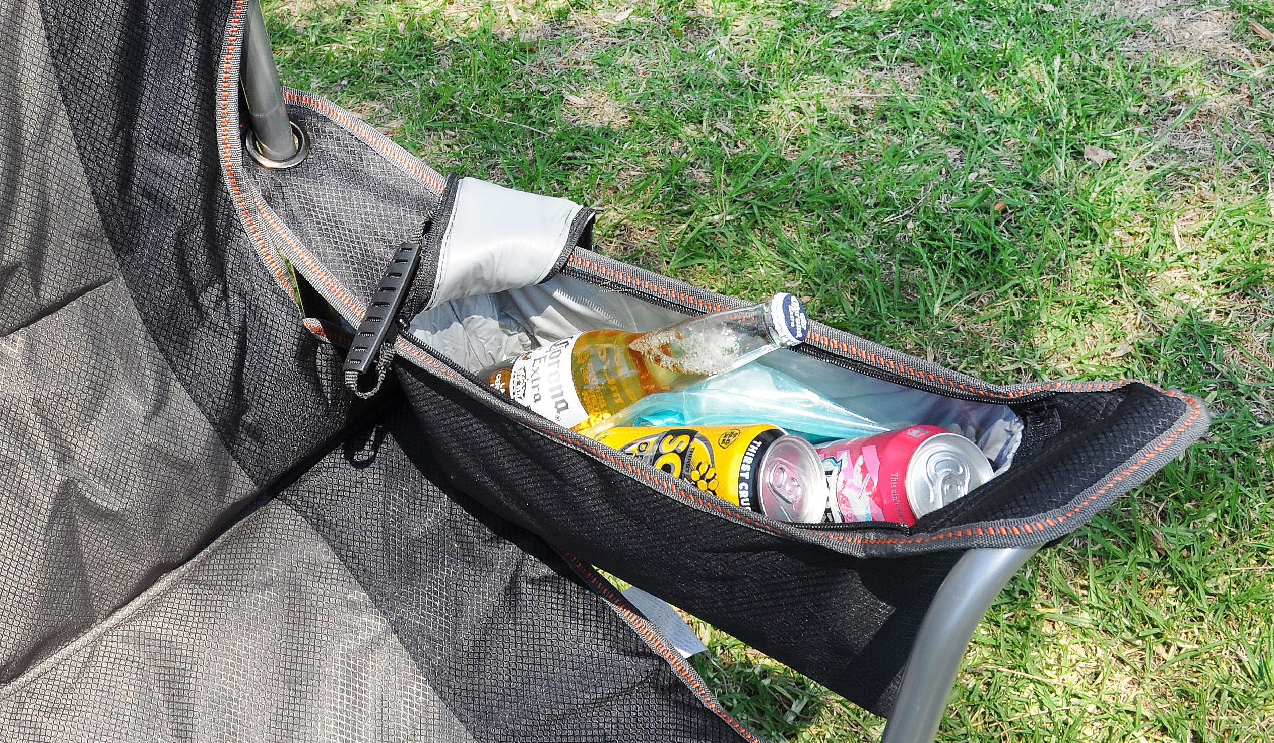 YARDIE COOLER ARM CHAIR